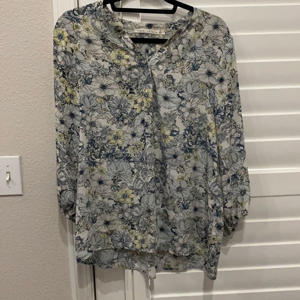 Violet + Claire size L blouse